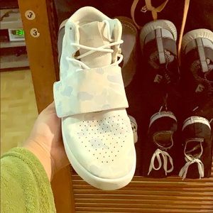 Adidas tubular men size 10